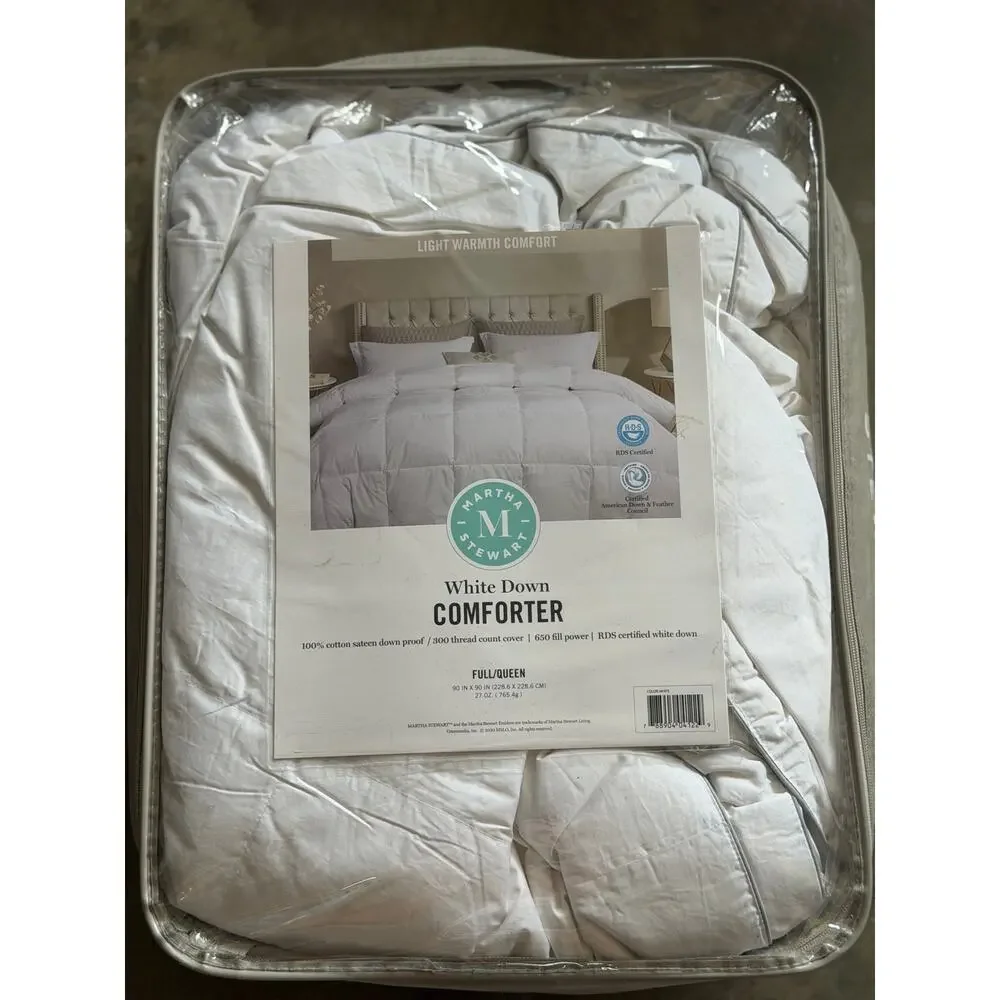 NEW! Martha Stewart Light Warmth White Down Comforter Full/Queen